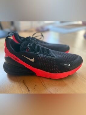 EUC Nike Air Max 270 Solar Red Black Mens 2019 Size 11.5 Mesh Running Shoes RARE